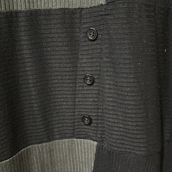 Knit Tunic top by Comfy in Black and Olive Green, Sz L - Picture 3 of 6